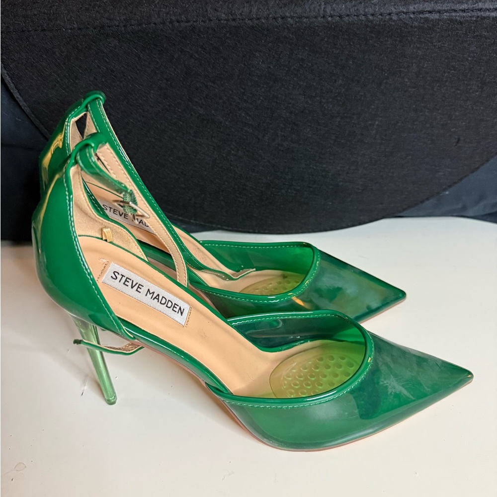 Steve Madden Emerald Patent Leather Pumps